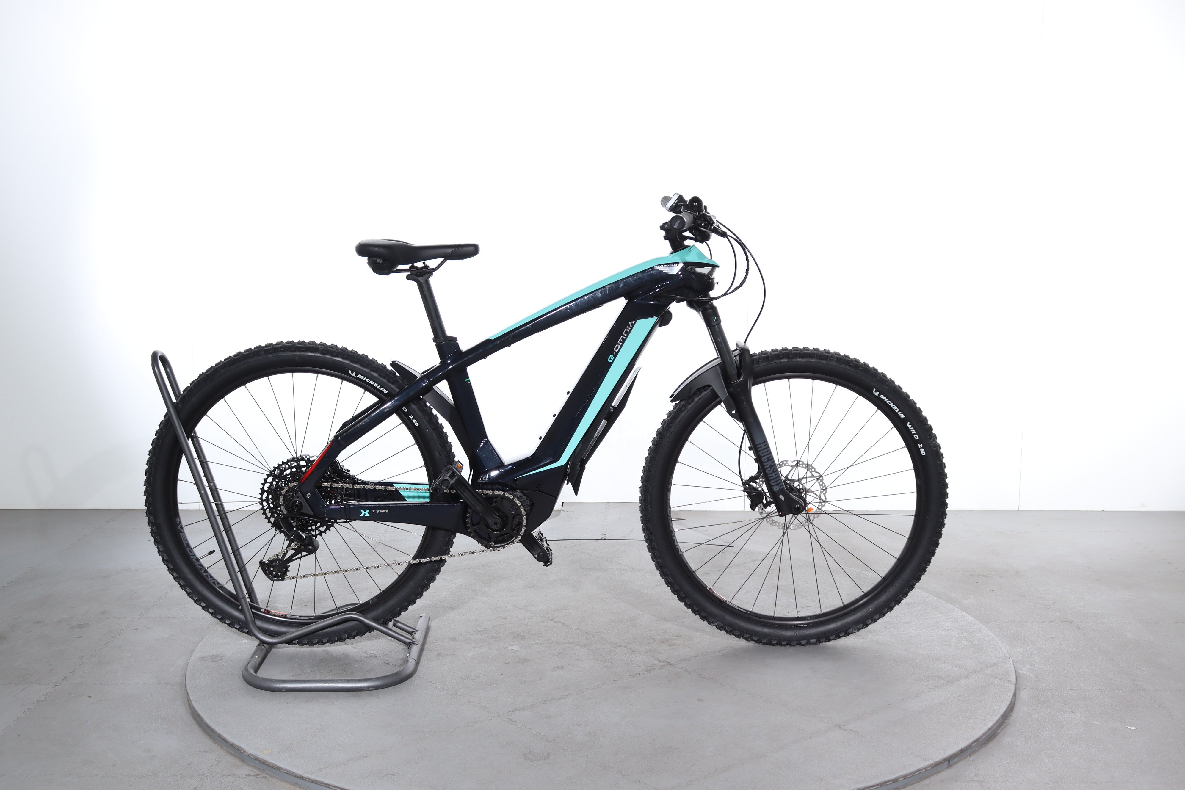 Bianchi Omnia X Type Bianchi E-Omnia X-Type HT Electric Bike