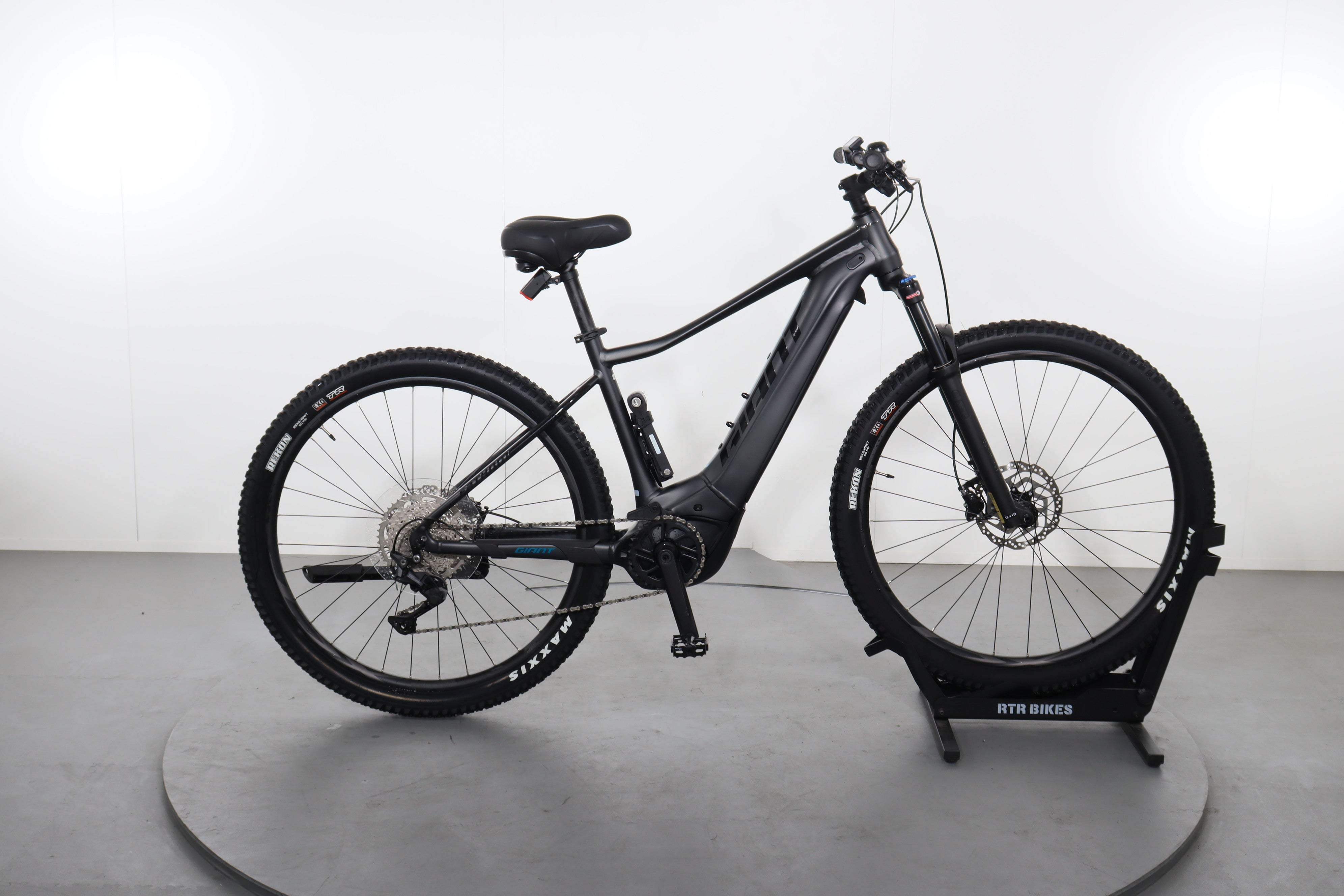 Giant Fathom E+ E Bikes Giant 2020 Electric Mountain Fathom E+ Pro - Main Image
