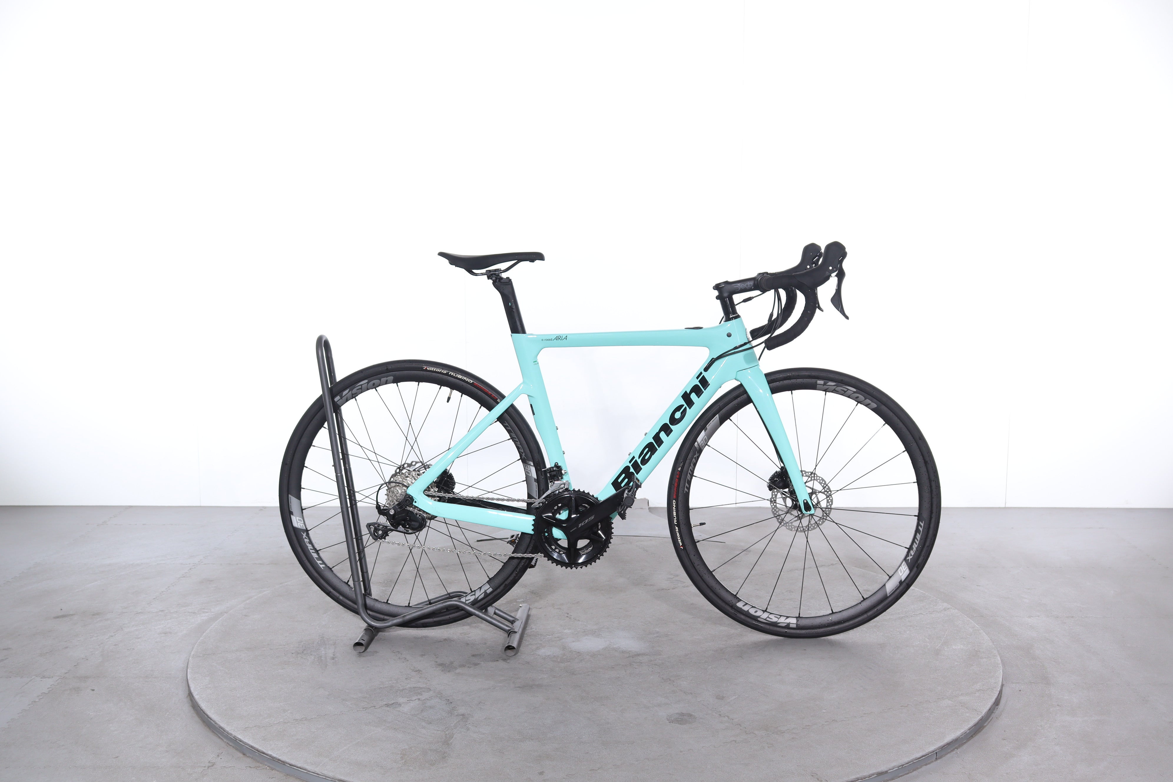 Bianchi Aria Aero 105 Disc Bianchi Aria Disc Shimano 105 Disc Road