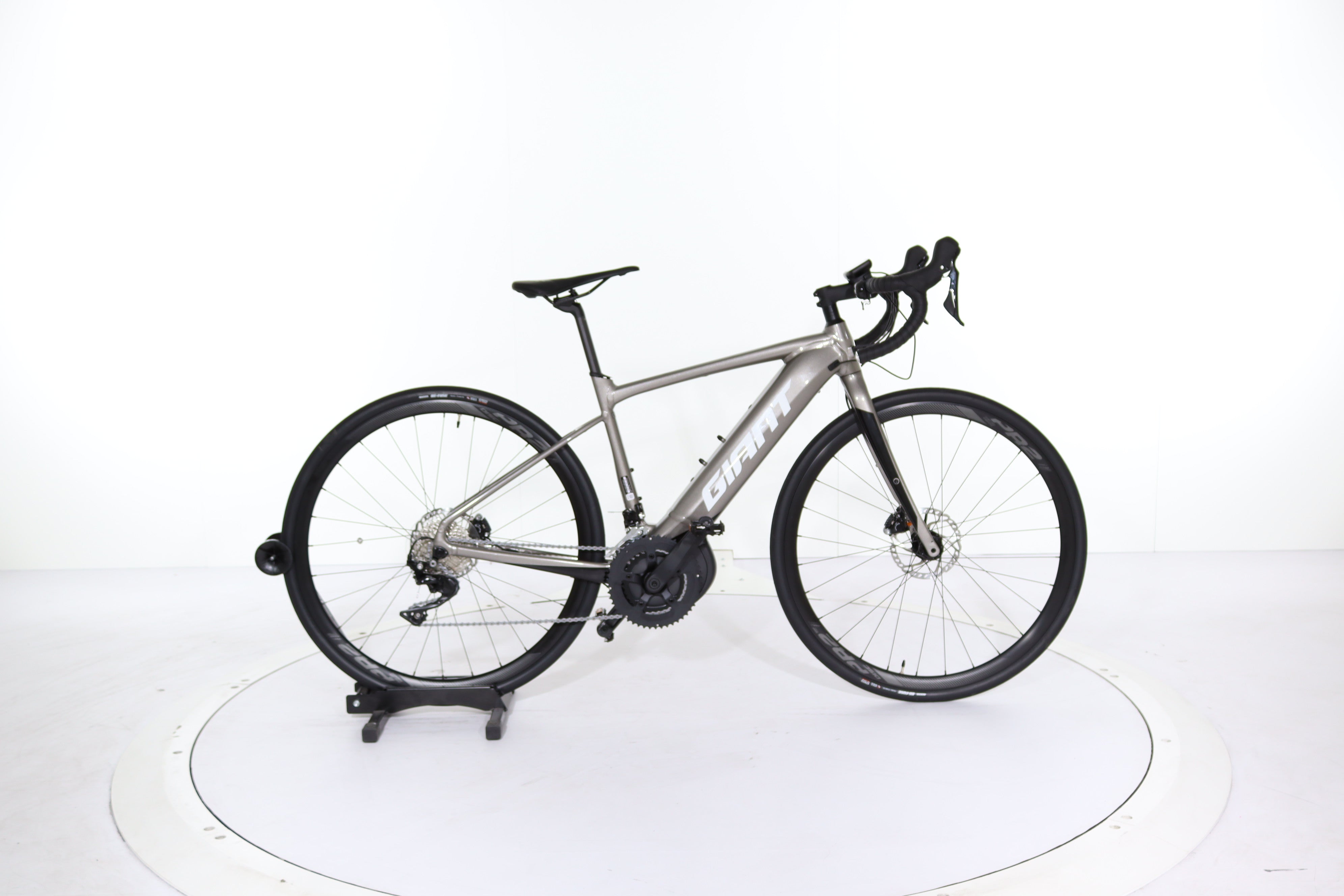 Electrique Giant Giant Road E Pro GIANT REVOLT E+ PRO 2020