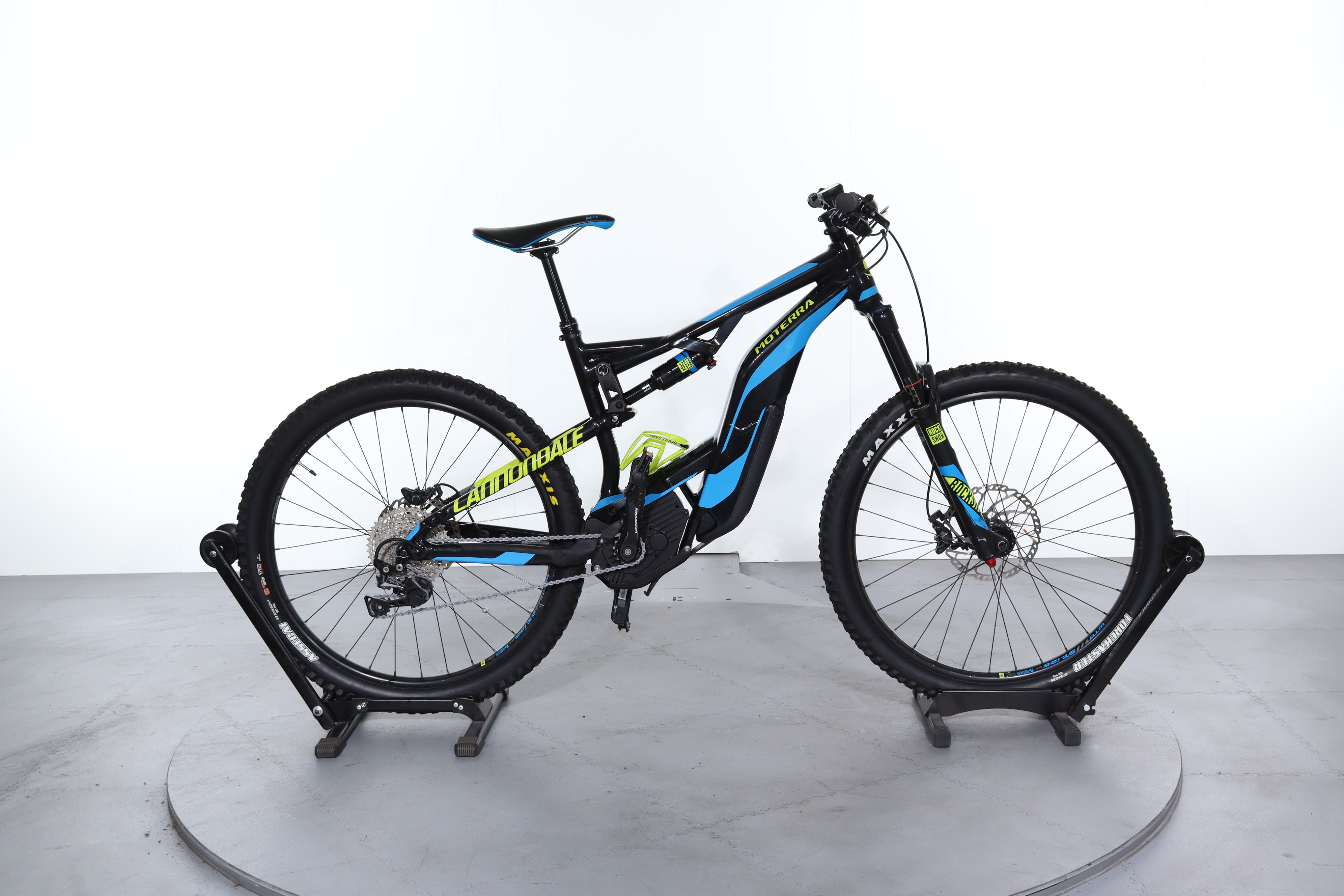 Hotel Kalinga Cannondale Contro Hotel Kalinga Bici Strada Cube