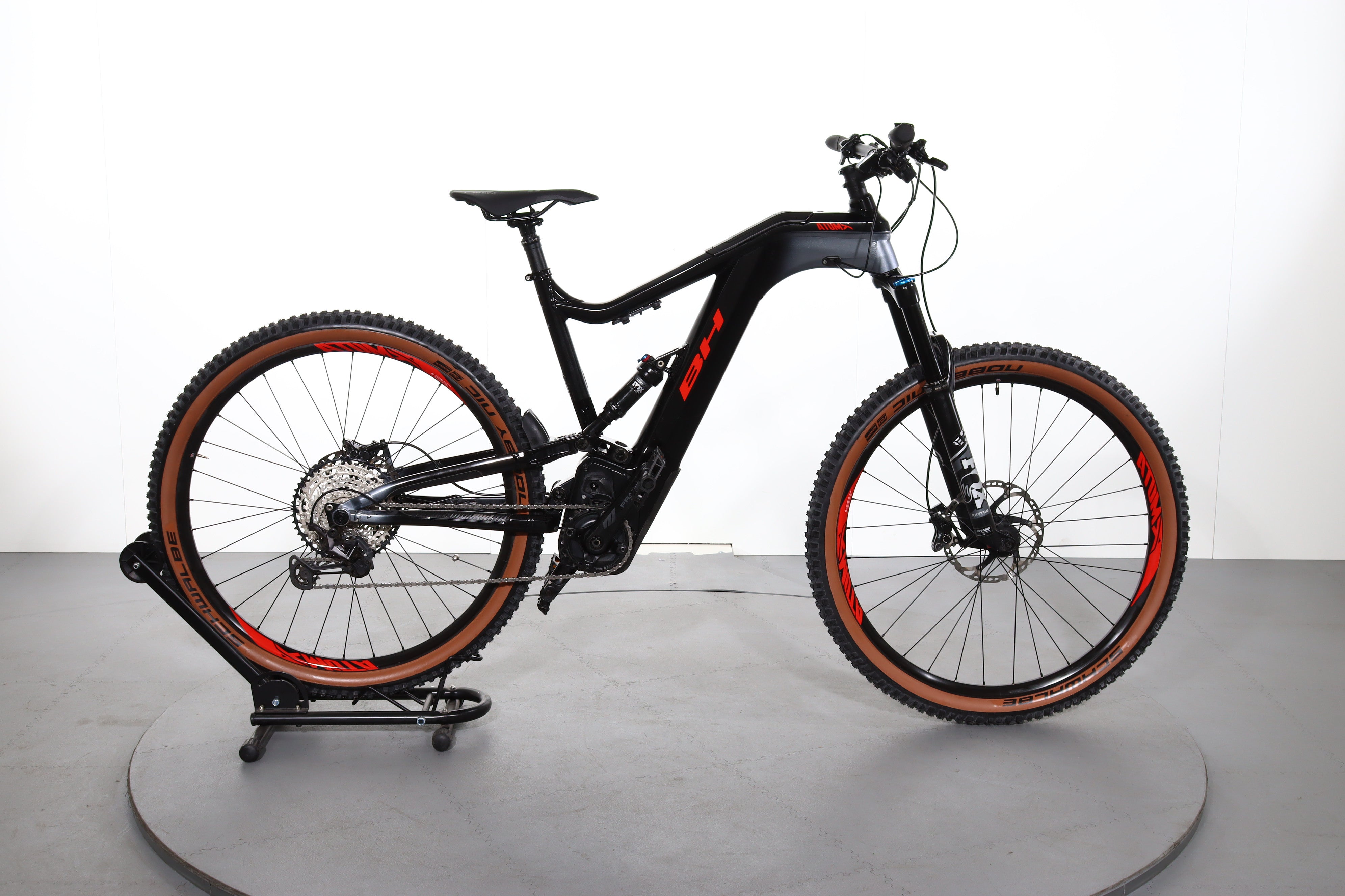 Electric Bike Atomx Carbon Lynx Pro Electric Bike BH ER721 Atomx